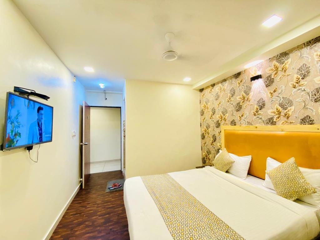 Hotel Alexa By Abc อาเมดาบัด ภายนอก รูปภาพ